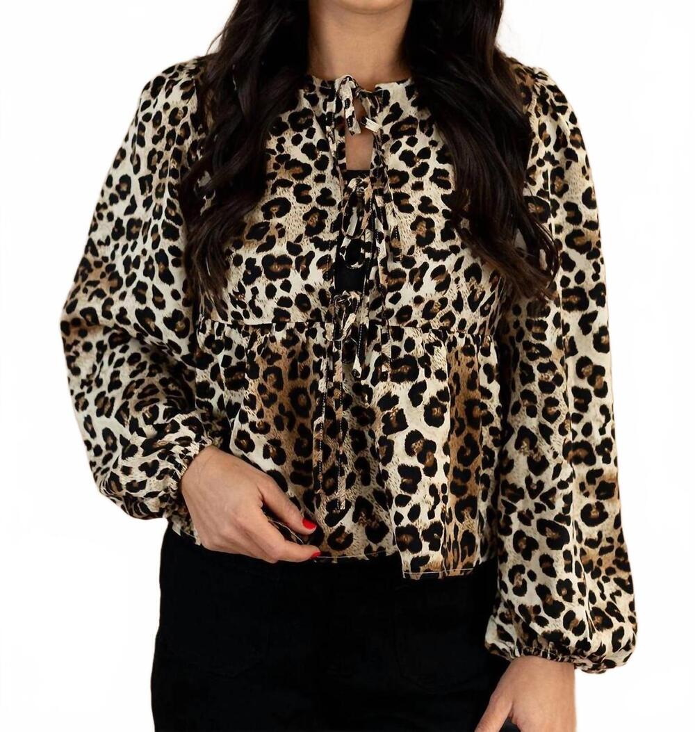 NEW SO ME tia top in leopard print